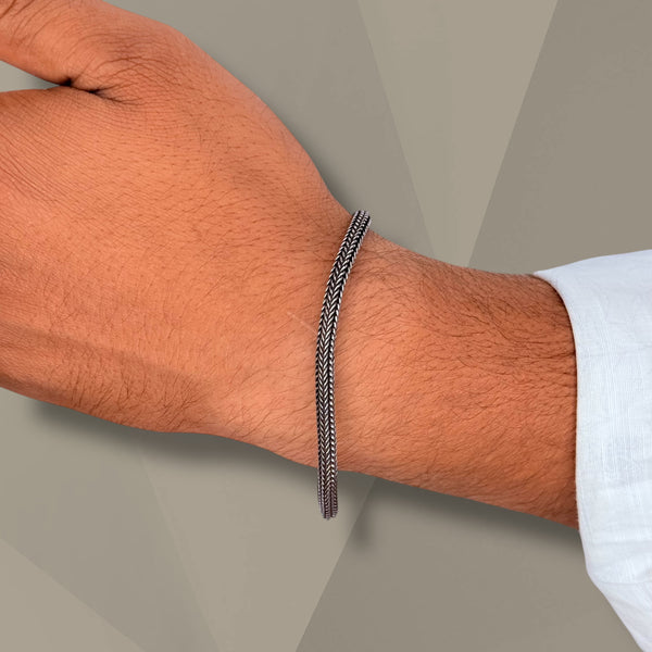Classic Chevron Men’s Bracelet - 925 Sterling Silver, 16g, Sleek Weave