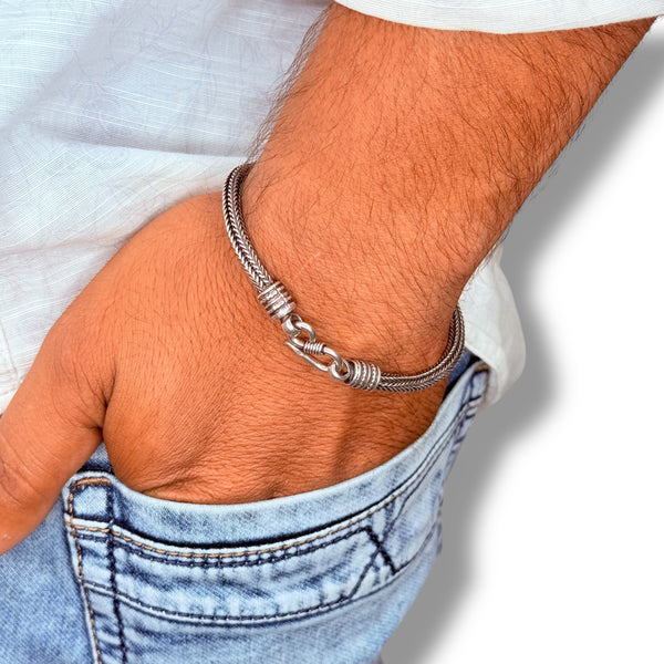 Classic Chevron Men’s Bracelet - 925 Sterling Silver, 16g, Sleek Weave